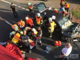 20180725191231_download (9): Video, foto: Automobilová nehoda u Rostoklat objektivem zasahujících hasičů